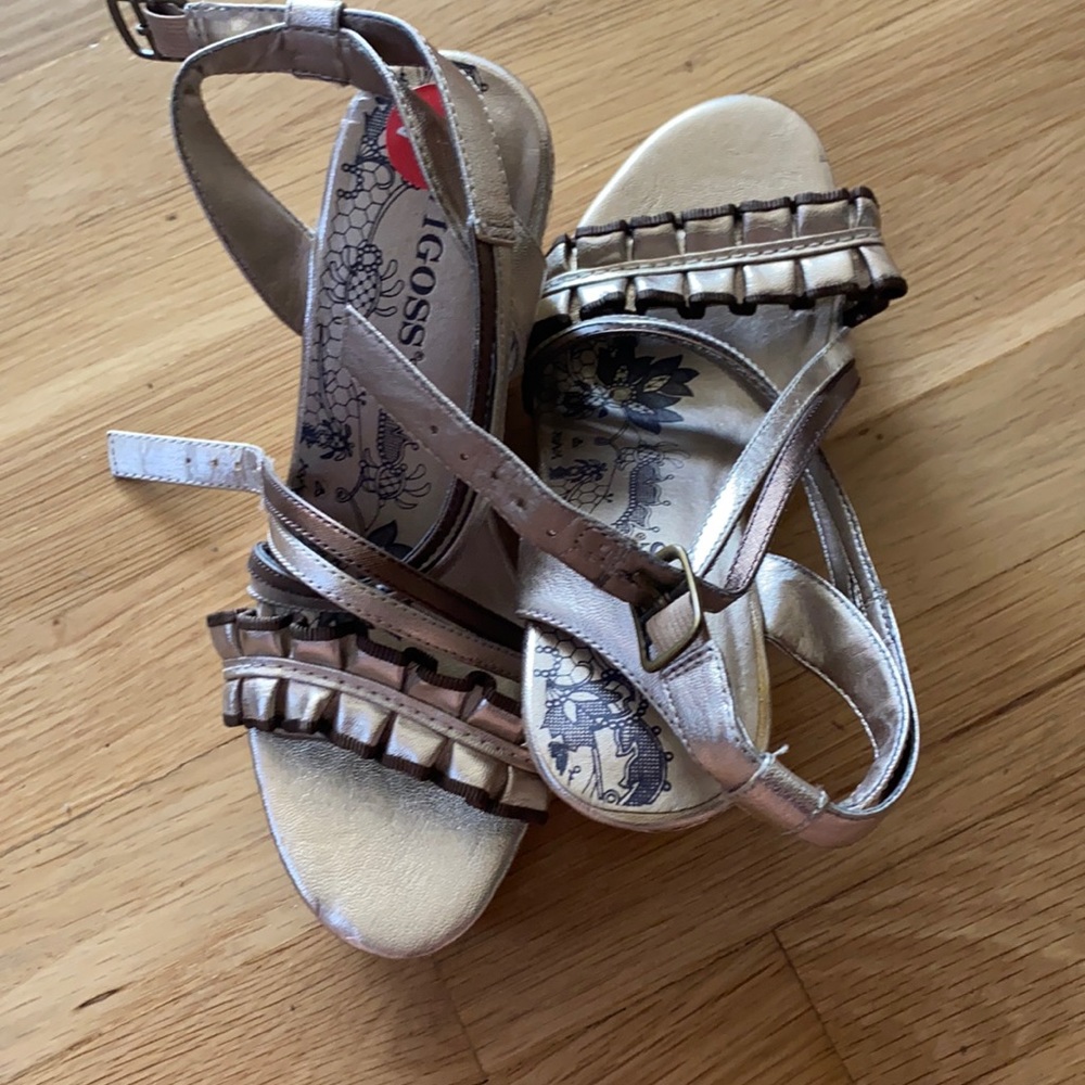 Metallic colored sandal